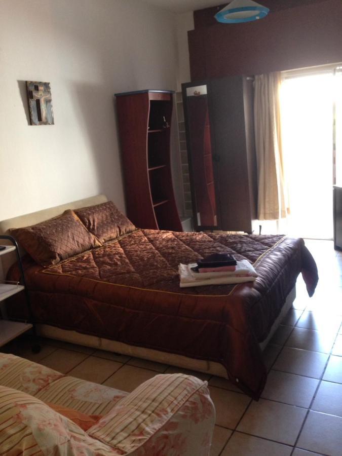 Studio Apartment Larnaca Buitenkant foto